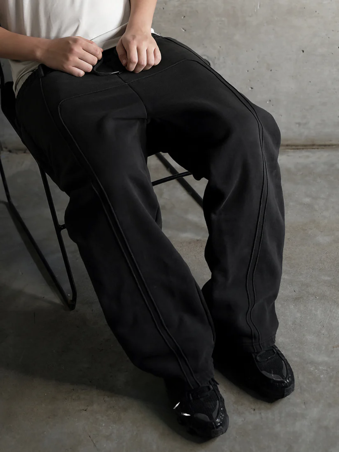 Black Baggy Trackpant
